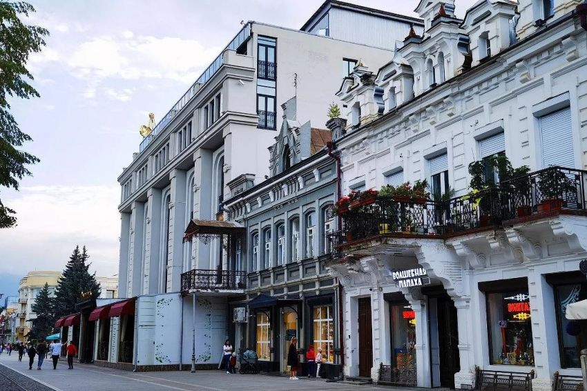 Средь гор высоких и могучих 2026